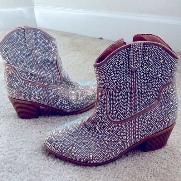Sparkle ankle boots. Size 5. - Picture 1 of 5
